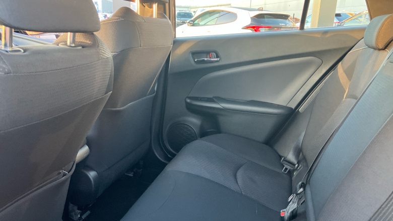 Toyota Prius 1.8 VVTi Business Edition Plus 5dr CVT Hybrid Hatchback